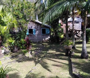 Bourg-Murat Cama Y Desayuno | Auberge grand bassin chez Kevin
