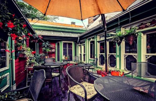 Saint-Jean Street Cama Y Desayuno | Auberge J.A Moisan