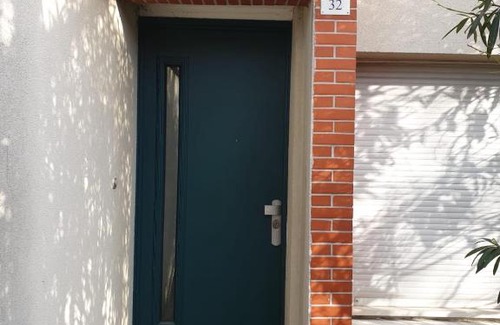 La Courneuve Hostal | Auberge KAMA