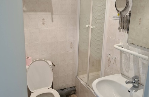 Saint-Julien-aux-Bois Hotel | Auberge st Julien aux bois