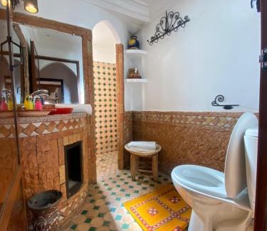 Akhendachou nAit Ouffi Hotel | Auberge Tissadrine