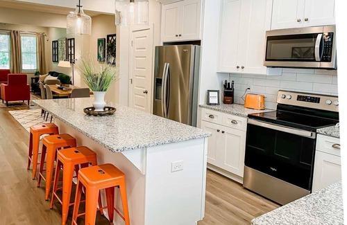 Auburn - Opelika Casa | Aubie’s Favorite Place near Campus and Tiger Town with 2 King & 2 Queen beds