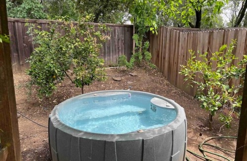 Loomis Casa | Auburn Sacramento close- 3+Loft room, hot tub