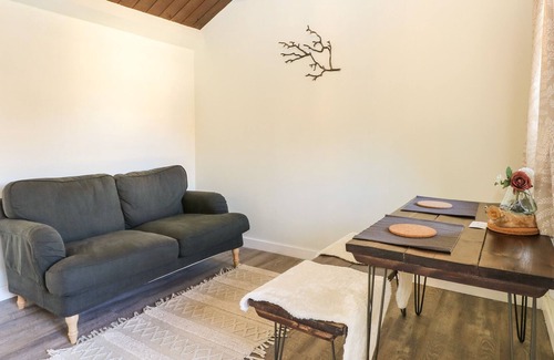Aldermaston Wharf Apartamento | AUDACIOUS - NO. 1, pet friendly, with a garden in Goring-On-Thames