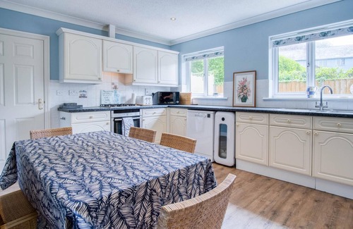Manorbier Casa | Audreys - 3 Bed Holiday Home - Manorbier