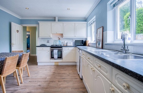 Manorbier Casa | Audreys - 3 Bed Holiday Home - Manorbier