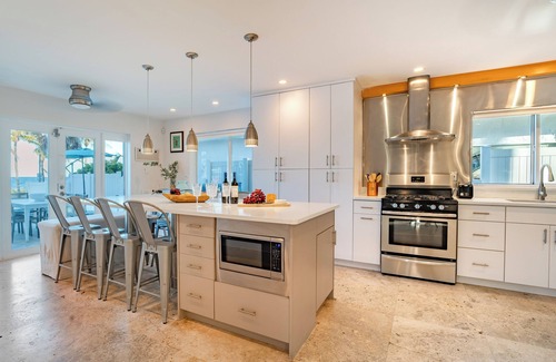 Birch Park Finger Streets Casa | Aug/Sept Discount! Pool, Steps from Beach, Ocean View | Ocean Haven by AvantStay