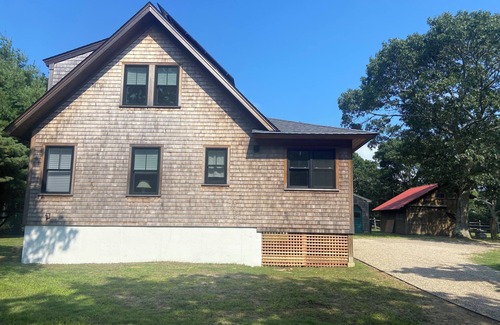 West Tisbury Casa | August 17-31 avail at this West Tisbury home on Martha’s Vineyard! Fair Week!!!