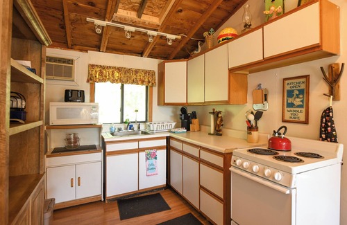 Naples Cabaña | **SUMMER SPECIAL** Brandy Pond oasis w/ large lawn and beautiful sandy beach!