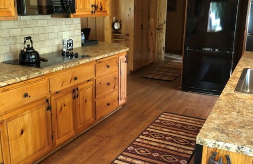 Cave Junction Casa | Augustino Vineyard Cowboy Cabin Cave Junction