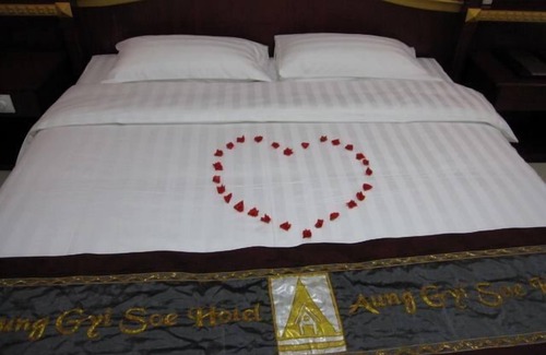Mandalay Hotel | Aung Gyi Soe Hotel