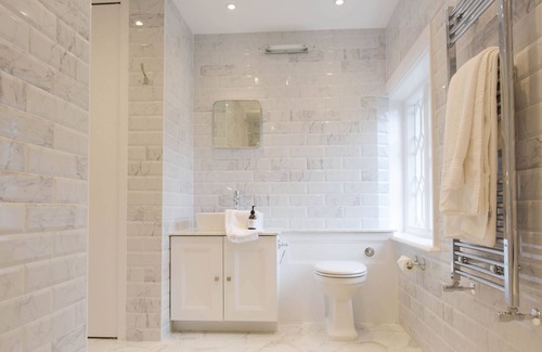Warninglid Cabaña | Aunt's House - sleeps 10 guests in 5 bedrooms