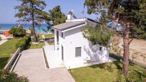 Kriopigi Casa | Aura Beachfront Private Pool Villa