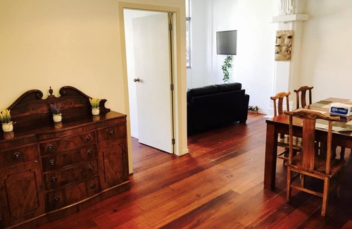 Te Aro Casa | Aura Hotel