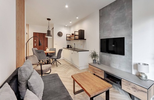 Old Town Apartamento | Aura III & Parking by Downtown Apartments