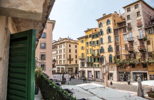 Citta Antica Casa | Aurelia Luxury - Piazza delle Erbe