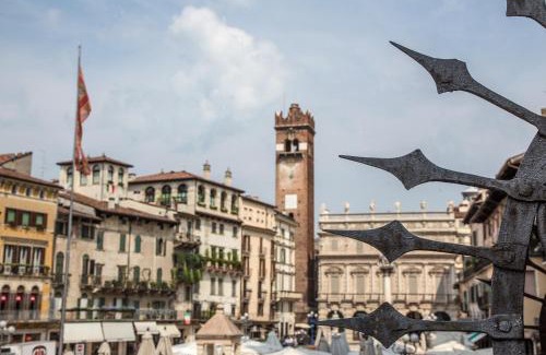 Citta Antica Casa | Aurelia Luxury - Piazza delle Erbe