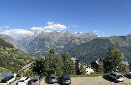 Auris Apartamento | Auris en Oisans: Appart 4 pers, 250m pistes, balcon, parking gratuit, animaux admis - FR-1-297-339