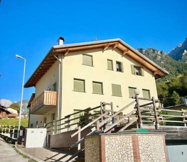 Auronzo di Cadore Apartamento | Auronzo - Appartamento centrale vista mozzafiato con garage