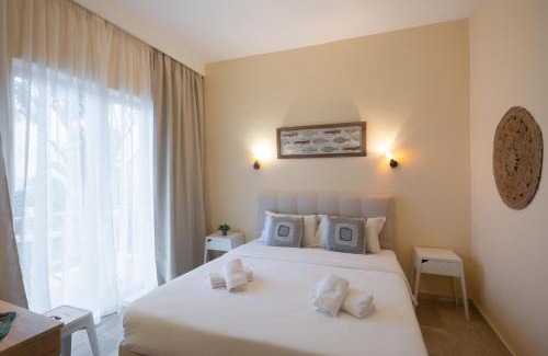 Agios Ioannis Peristeron Hotel | Aurora Beach Hotel