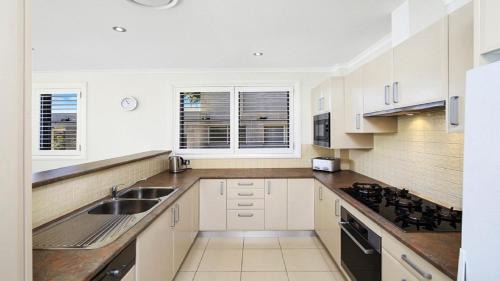 Terrigal Casa | Aurora Cabarita Close To Beach, Shops, Cafes Accom Holidays