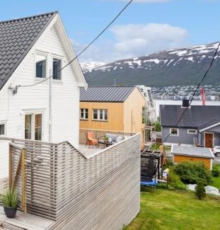 Tromso Apartamento | Aurora garden Apartment