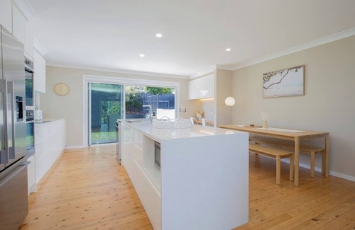 Caves Beach Casa | Aurora Grove A Familly Retreat at Caves Beach