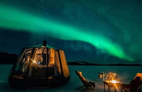 Jukkasjarvi Casa | Aurora River Camp Glass igloos & cabins