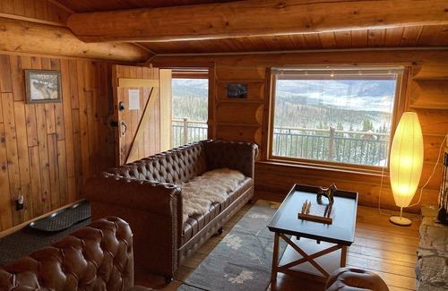 Fairbanks Casa | Aurora Villa
