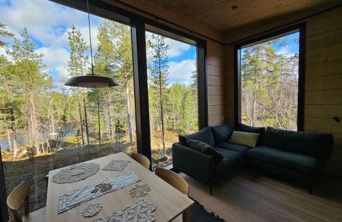 Inari Villa | Aurora welcome riverside cottage