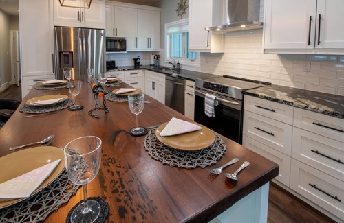 Lambton Shores Cabaña | Ausable View: Free boat launch!