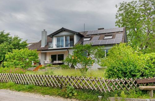 Unteruhldingen Apartamento | Aussichtsreich Am See