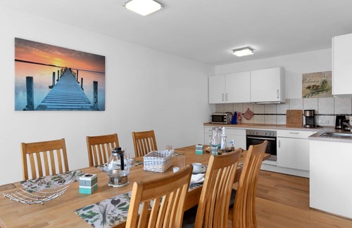 Warwerort Apartamento | Austernfischer by Interhome