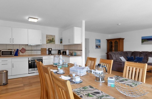 Warwerort Apartamento | Austernfischer by Interhome
