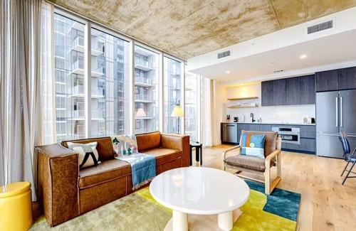 East Cesar Chavez Condominio | Austin Downtown Condo - 1BR Lakeview 23rd-floor