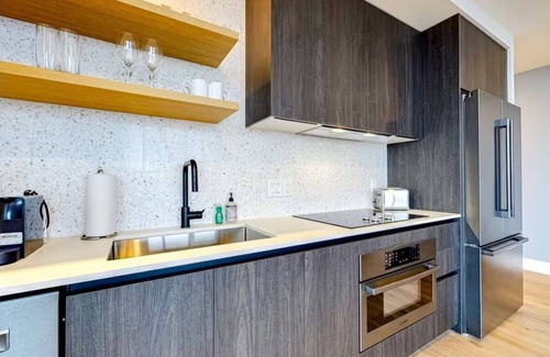 East Cesar Chavez Condominio | Austin Downtown Condo - 1BR Lakeview 23rd-floor