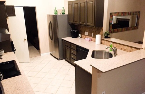 Wells Branch Casa | Perfecto Austin Getaway! Bañera de hidromasaje, sala de juegos, zona verde, etc.