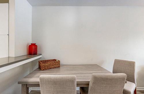 Highland Park West Apartamento | Austin Hillside Haven