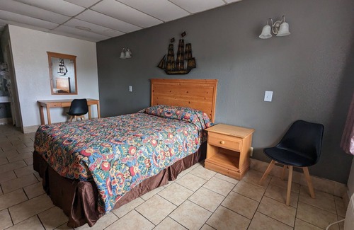 Walnut Forest Hotel | Austin Motor Inn