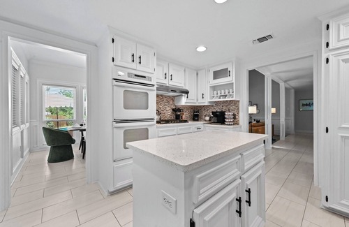 Saxony Casa | Austin Music Retreat - Spacious 5BR home w/ private pool & game room near Austin