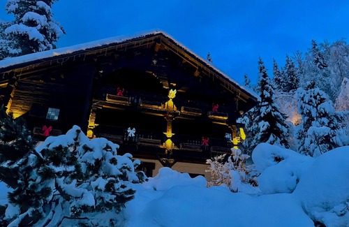 Les Contamines-Montjoie Chalet De Esquí | Auténtico y cálido chalet con piscina y jacuzzi, mucho encanto.