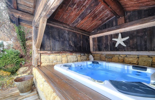 Les Contamines-Montjoie Chalet De Esquí | Auténtico y cálido chalet con piscina y jacuzzi, mucho encanto.