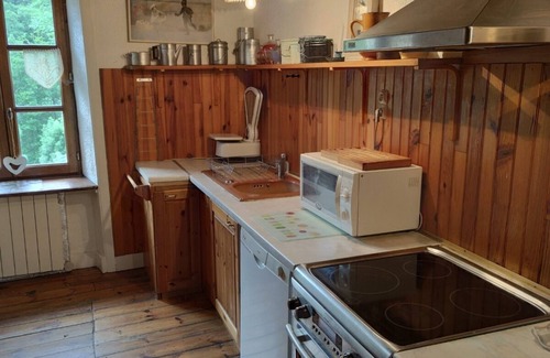 Saint-Jacques-des-Blats Casa | Authentic house a few steps from hiking trails and ski slopes