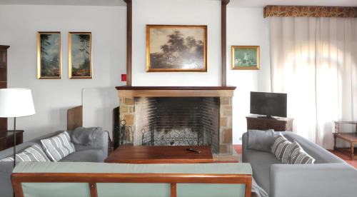 Grazalema Chalet De Esquí | Authentic Chalet in Grazalema with Private Pool