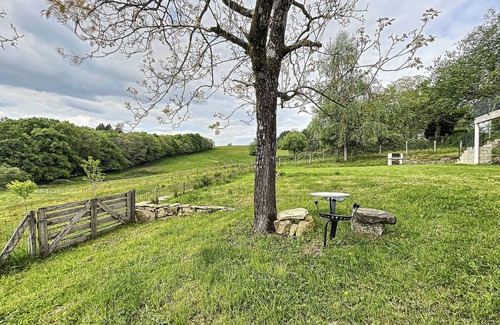 Beynat Cabaña | Gîte auténtico, tranquilo con terraza privada, jardín privado y Wi-Fi