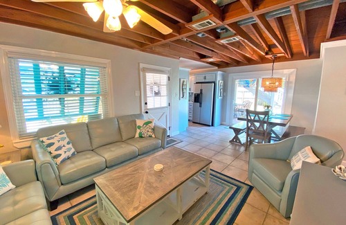 Villa Primera Casa | Auténtico, Florida Cottage a pocos pasos de todo