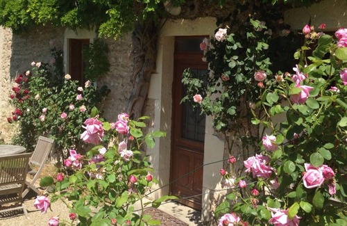 Saint-Etienne-de-Vicq Cabaña | Casa rural auténtica con piscina compartida, jardín y wifi en Saint-Étienne-de-Vicq
