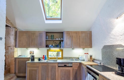 Sauveterre-la-Lemance Casa | Authentic country house with private pool