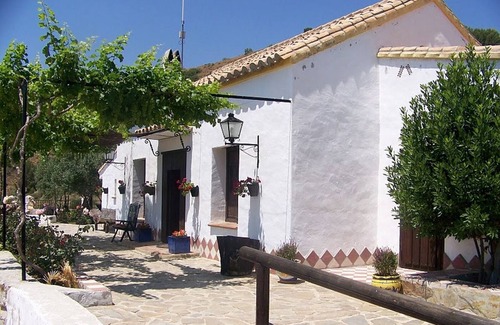 Alozaina Casa | Casa auténtica, dentro de las murallas del castillo del parque de vacaciones Finca el Moralejo