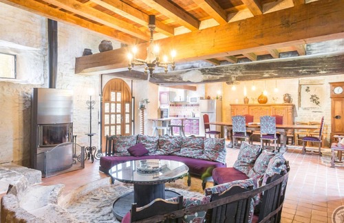 Saint-Lo-d'Ourville Cabaña | Auténtico manoir medieval con jardín cerrado, se aceptan mascotas, parking y wifi